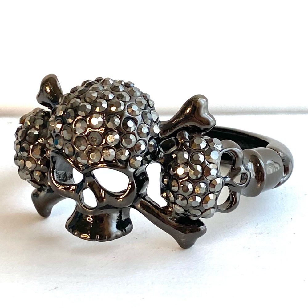 Skull Rhinestone Metal Bangle Bracelet for Halloween!
